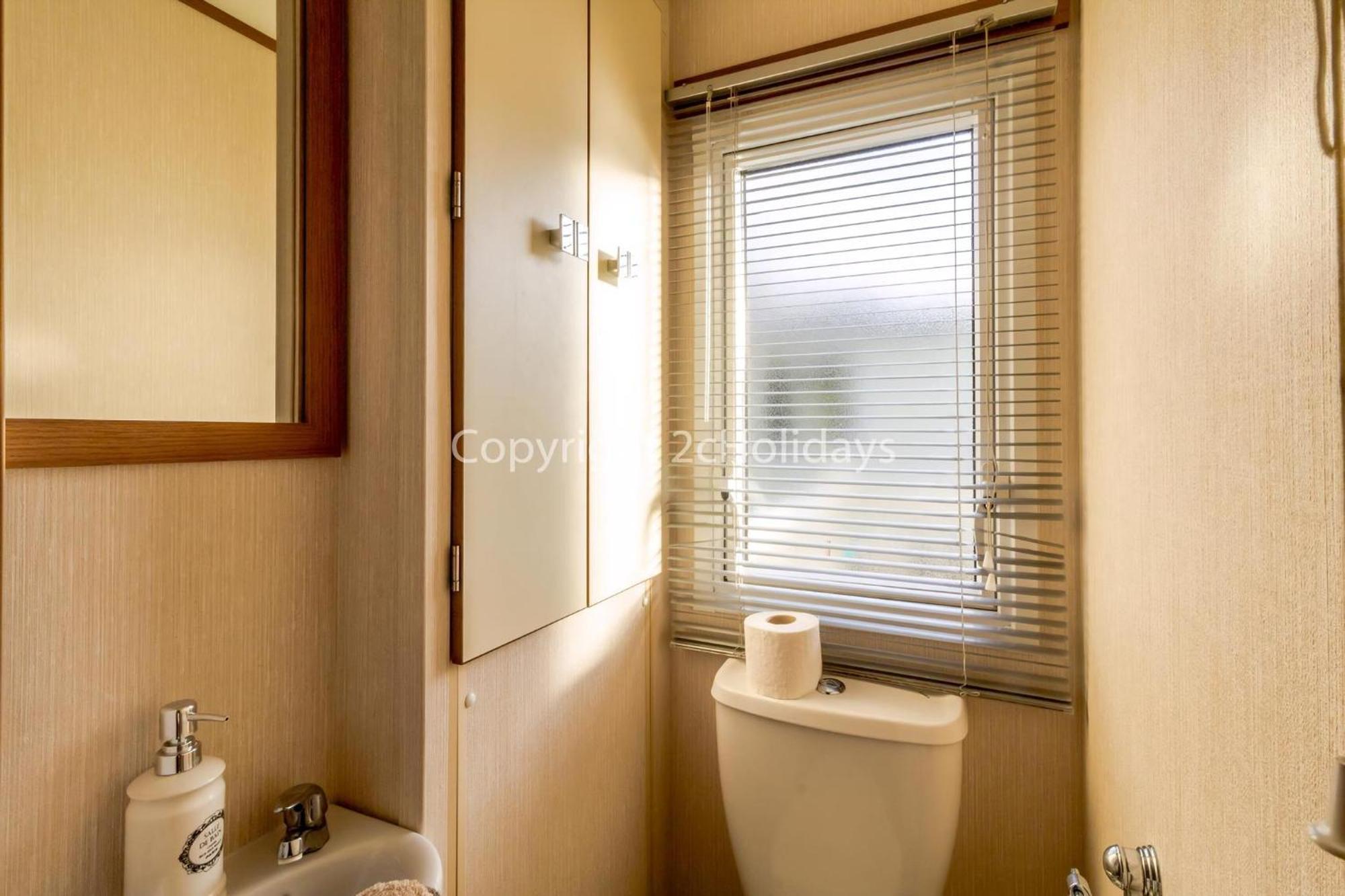 Lovely Caravan For Hire With Decking At Skipsea Sands In Yorkshire Ref 41015Wf Barmston Exterior foto
