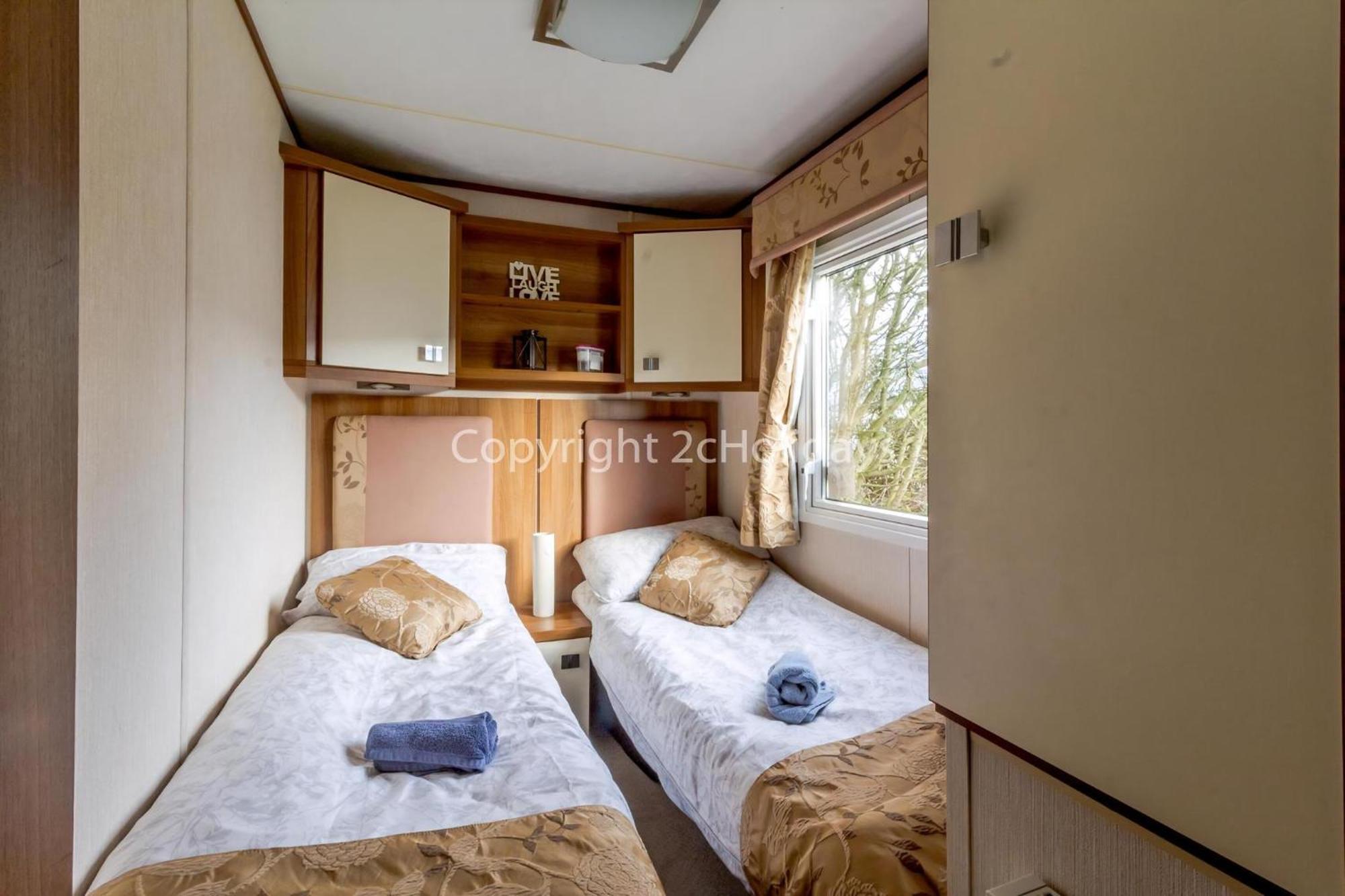 Lovely Caravan For Hire With Decking At Skipsea Sands In Yorkshire Ref 41015Wf Barmston Exterior foto